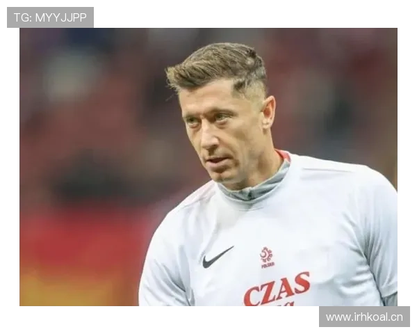 莱万买鞋的钱能盖一栋楼，这球星日常我真想围观他怎么挥霍的！