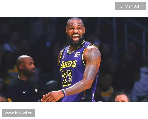 勒布朗·詹姆斯的早餐账单能付我一年的房租，我的世界观碎了